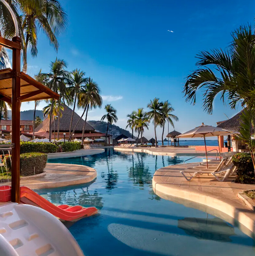 Holiday Inn Resort Ixtapa ofrece actividades en la alberca